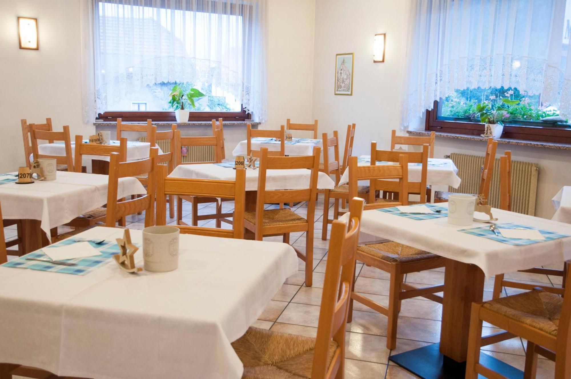 Garni Mariolina Bed & Breakfast Falcade Exterior photo