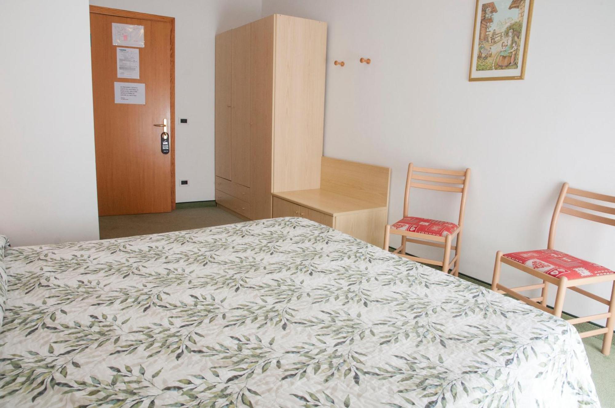 Garni Mariolina Bed & Breakfast Falcade Exterior photo