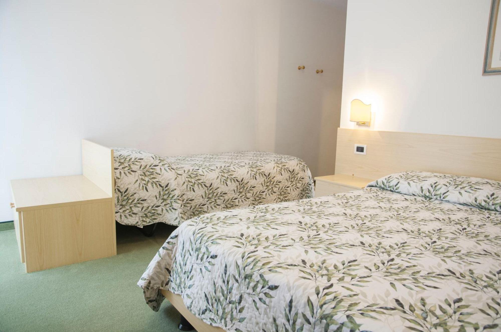 Garni Mariolina Bed & Breakfast Falcade Exterior photo