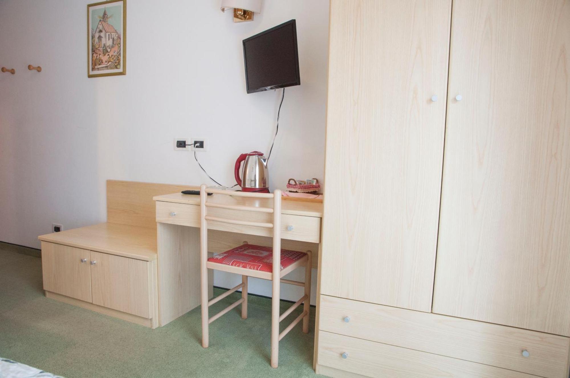 Garni Mariolina Bed & Breakfast Falcade Exterior photo